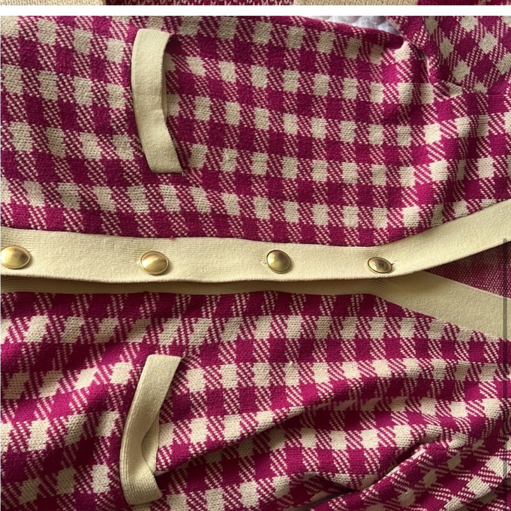Pink houndstooth sweater with gold buttons!